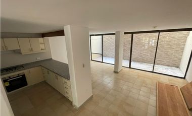 Casa de 3 pisos en arriendo/Rodadero Sur Santa Marta