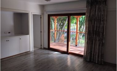 ARRIENDO CASA EN EL SECTOR DE ALAMOS COD 9720103