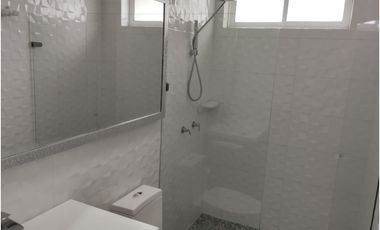 ARRIENDO CASA EN EL SECTOR DE ALAMOS COD 9720103