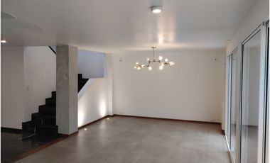 ARRIENDO CASA EN EL SECTOR DE ALAMOS COD 9720103