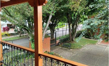 ARRIENDO CASA EN EL SECTOR DE ALAMOS COD 9720103