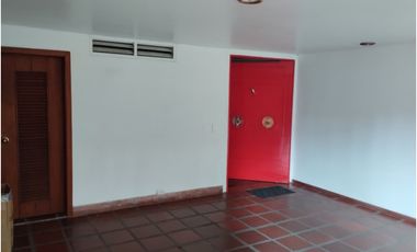 ARRIENDO CASA EN EL SECTOR DE ALAMOS COD 9720103