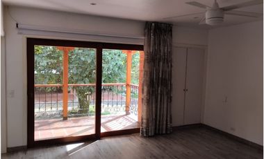 ARRIENDO CASA EN EL SECTOR DE ALAMOS COD 9720103