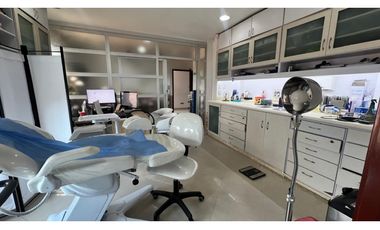 Consultorio en alquiler ubicado en calleja