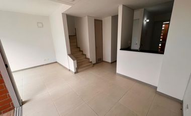 Casa Arriendo o Venta Cinco Soles, Jamundí, Esquinera, amplia y bien ubicada.