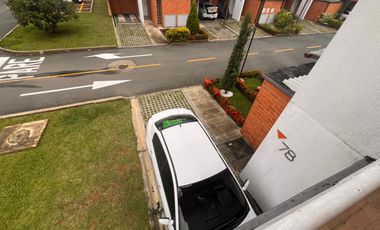 Casa Arriendo o Venta Cinco Soles, Jamundí, Esquinera, amplia y bien ubicada.