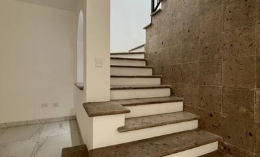 Casa en Venta al Norte en Bosques del Paraíso