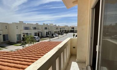 Casa en Venta al Norte en Bosques del Paraíso