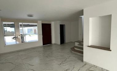 Casa en Venta al Norte en Bosques del Paraíso