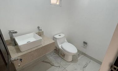 Casa en Venta al Norte en Bosques del Paraíso