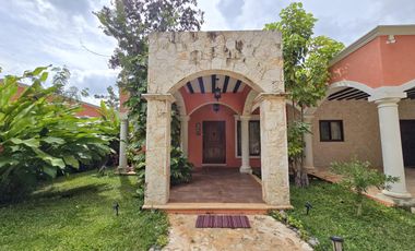 Casa Colonial Moderna con Piscina y Jardín en Fraccionamiento Privado en Valladolid