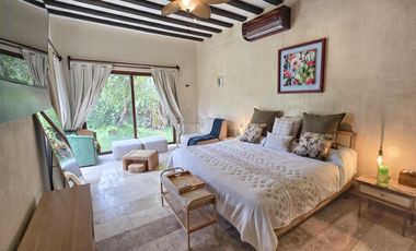 Casa Colonial Moderna con Piscina y Jardín en Fraccionamiento Privado en Valladolid