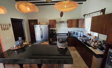 Casa Colonial Moderna con Piscina y Jardín en Fraccionamiento Privado en Valladolid