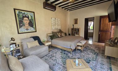 Casa Colonial Moderna con Piscina y Jardín en Fraccionamiento Privado en Valladolid