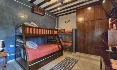 Casa Colonial Moderna con Piscina y Jardín en Fraccionamiento Privado en Valladolid