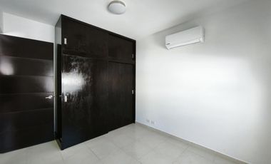 Casa en renta 3 recamarás cochera techada Fraccionamiento Mayorazgo León Gto.