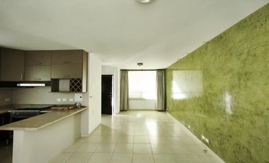 Casa en renta 3 recamarás cochera techada Fraccionamiento Mayorazgo León Gto.