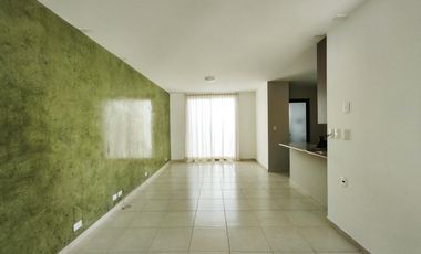 Casa en renta 3 recamarás cochera techada Fraccionamiento Mayorazgo León Gto.