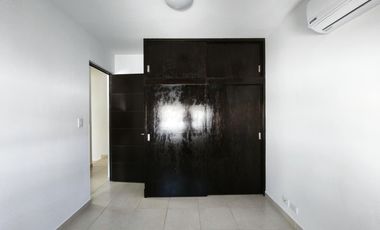 Casa en renta 3 recamarás cochera techada Fraccionamiento Mayorazgo León Gto.