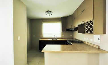 Casa en renta 3 recamarás cochera techada Fraccionamiento Mayorazgo León Gto.