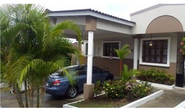 CASA LAS CUMBRES VILLA BELLA MILLA 8 3REC 300M2