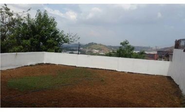 CASA LAS CUMBRES VILLA BELLA MILLA 8 3REC 300M2