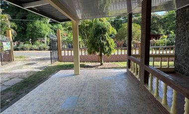 CHAME / BEJUCO / 1481 M / 4 HABITACION / 2 BAÑOS / PISCINA / AG