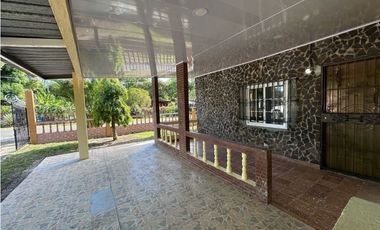 CHAME / BEJUCO / 1481 M / 4 HABITACION / 2 BAÑOS / PISCINA / AG