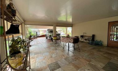 VENTA CASA EN ALBROOK 540M2 LLANOS DE CURUNDU CV