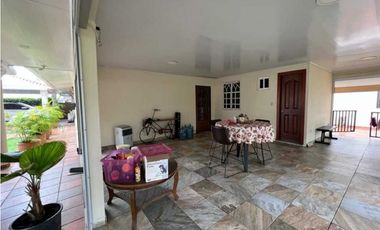 VENTA CASA EN ALBROOK 540M2 LLANOS DE CURUNDU CV
