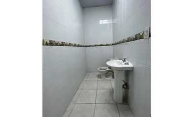 VENTA DE LOCAL COMERCIAL EN ALGARROBOS