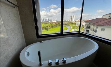 Apartamento en venta PH La Vista On The Green-Santa Maria (JAG)