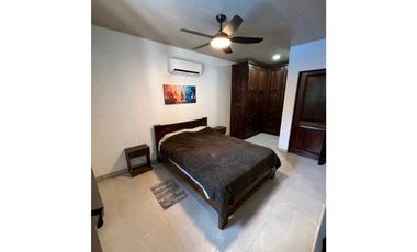 VENTA  DE CASA EN PUERTO ARMUELLES DE PLAYA CON PISCINA