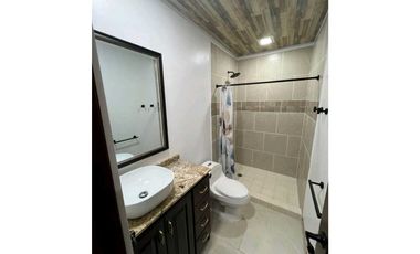 VENTA  DE CASA EN PUERTO ARMUELLES DE PLAYA CON PISCINA