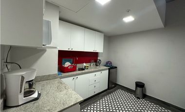 AMPLIA OFICINA AMOBLADA EN ALQUILER OCEANA BUSSINESS PLAZA 249m2