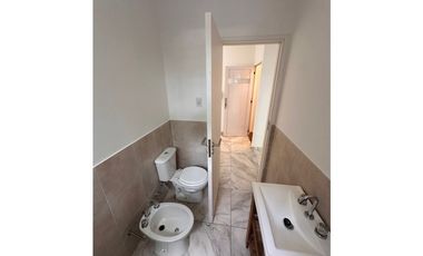 PH DE 2 AMBIENTES A LA CALLE MUY LUMINOSO - ITALIA 1848