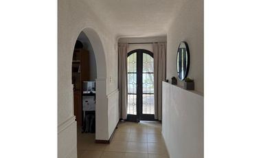 VENDE CASA CON QUINCHO CERRADO en DORREGO, GUAYMALLÉN, MENDOZA.