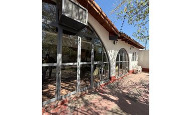 VENDE CASA CON QUINCHO CERRADO en DORREGO, GUAYMALLÉN, MENDOZA.