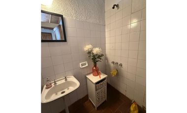 VENDE CASA CON QUINCHO CERRADO en DORREGO, GUAYMALLÉN, MENDOZA.