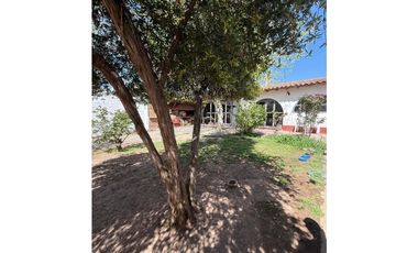 VENDE CASA CON QUINCHO CERRADO en DORREGO, GUAYMALLÉN, MENDOZA.