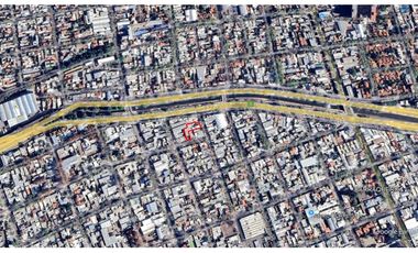 VENDE GALPÓN CON OFICINAS Y DOS DEPARTAMENTOS en DORREGO, GUAYMALLÉN.