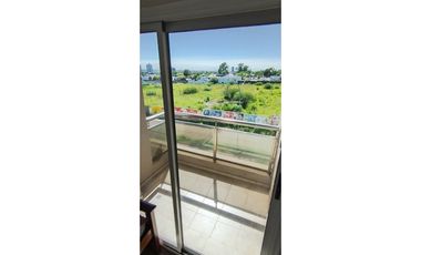 ALQUILER - UN DOR CON BALCON SEMI AMOBLADO - AV COLON 4800