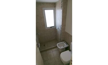 ALQUILER - UN DOR CON BALCON SEMI AMOBLADO - AV COLON 4800