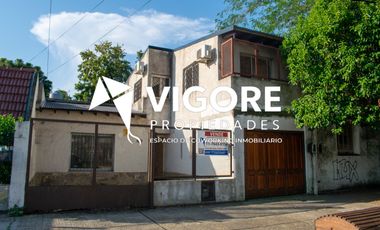 Casa de 5 ambientes 161M2 cubiertos en venta en Temperley | Con cochera