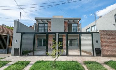 Casa 3 ambientes Alquiler Castelar