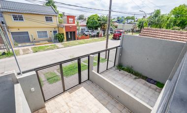 Casa 3 ambientes Alquiler Castelar