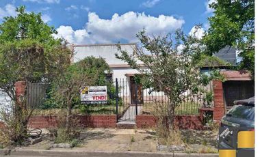 Casa en venta en Valentin Alsina