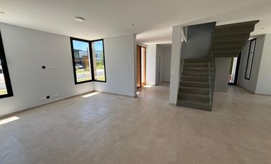 Casa en venta en Las Golondrinas