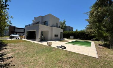 Casa en venta en Las Golondrinas