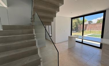 Casa en venta en Las Golondrinas